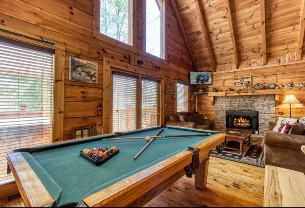 סביירוויל Lazy Bear Cabin מראה חיצוני תמונה