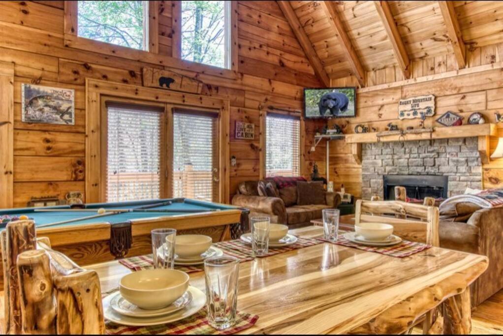 סביירוויל Lazy Bear Cabin מראה חיצוני תמונה