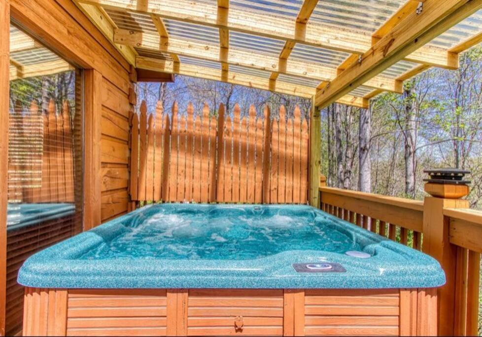 סביירוויל Lazy Bear Cabin מראה חיצוני תמונה